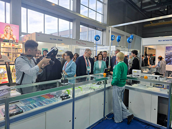 WhatsApp Image 2025-10-21 at 11.13.53.jpg